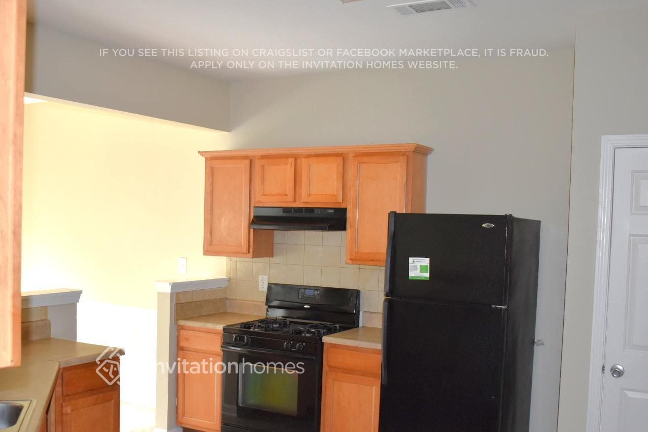 Building Photo - 2503 Winslow Ridge Dr NE