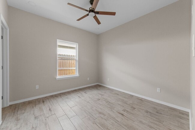 Building Photo - 2425 North Valley Circle, UNIT A