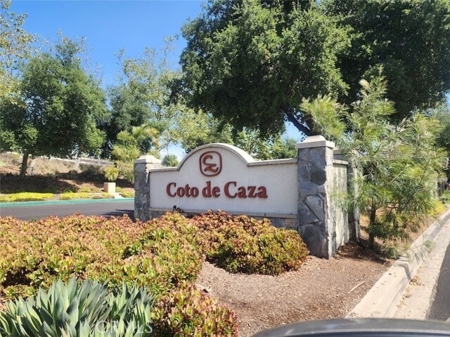 Building Photo - 3 Mantenida