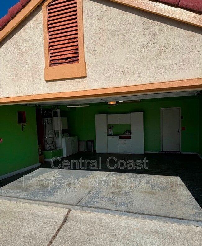 Building Photo - 161 Pebble Pl