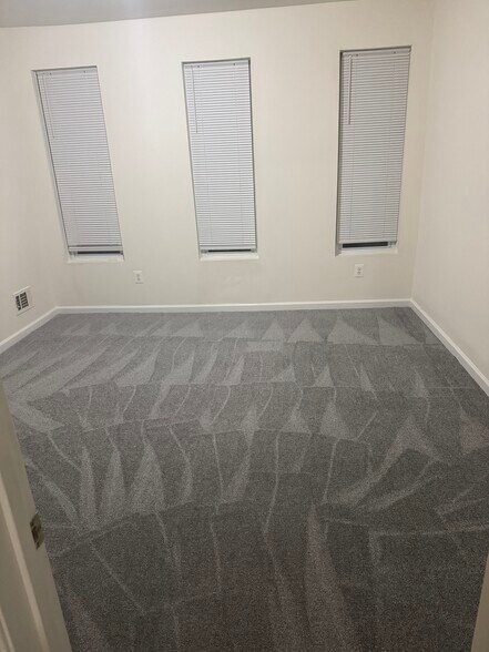 Building Photo - 2000 McHenry St