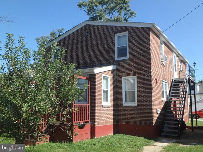 Building Photo - 115 Harding Ave