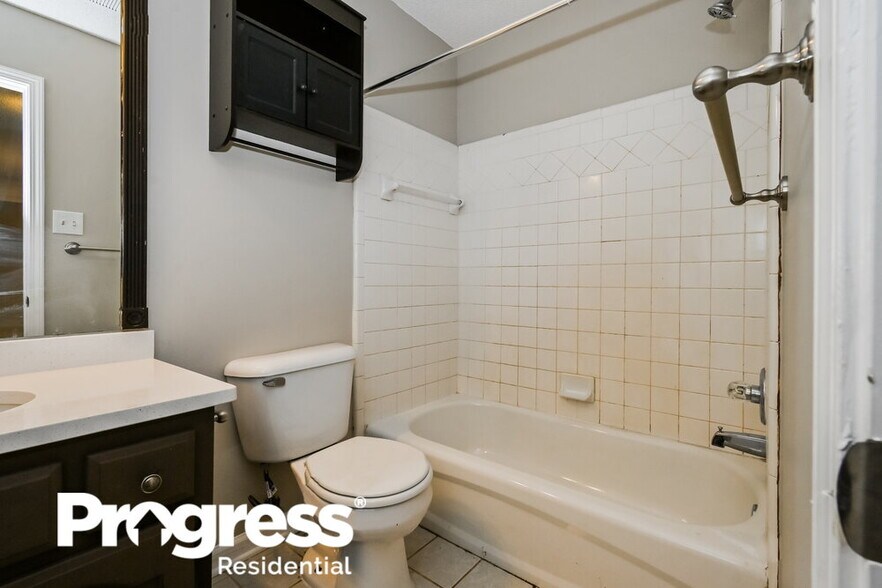 Building Photo - 4533 Meadow Cliff Dr