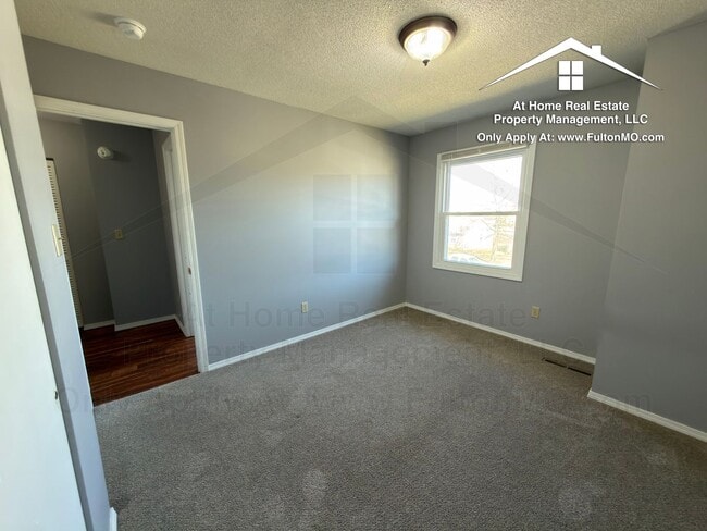 Building Photo - 1904 Springdale Ct