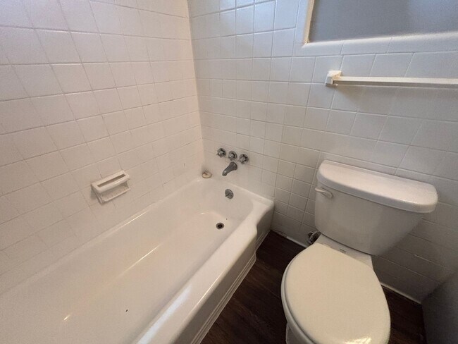 Building Photo - 2370 Hillside Ave