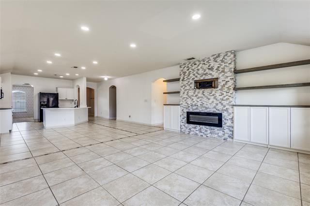 Building Photo - 509 Creekside Dr