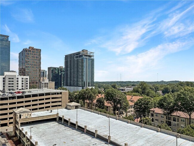 Building Photo - 923 Peachtree St NE