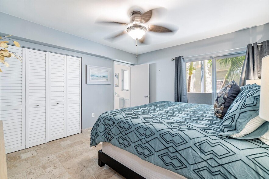 Building Photo - 1532 Drexel Ave