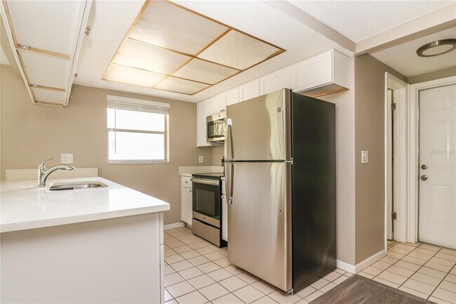 Building Photo - 7715 Cumber Dr