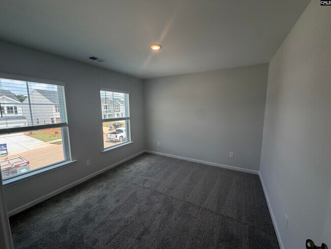Building Photo - 178 Laurinton Farms Rd