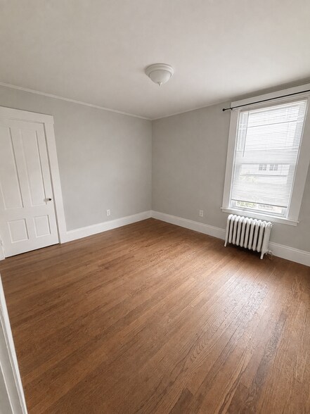 Building Photo - 112 Bonney St