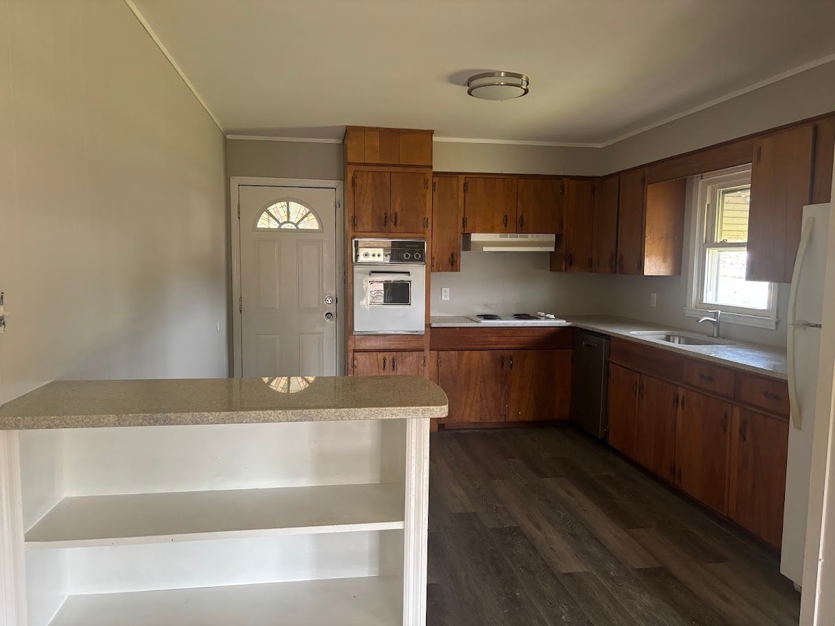 Kitchen, Granite counter tops - 8897 Asheville Hwy