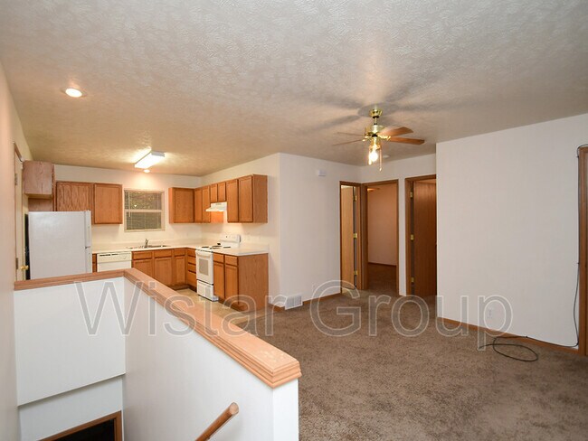 Building Photo - 5116 Read St