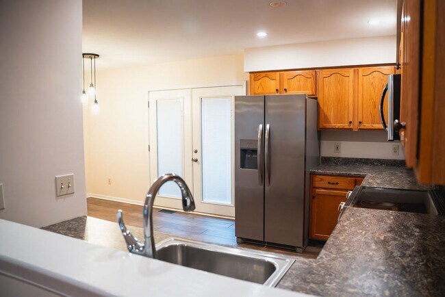 Building Photo - 149 Sunnyside Ln