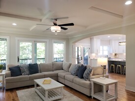 Family room opens to a screened in porch - 463 Lake Wylie Rd