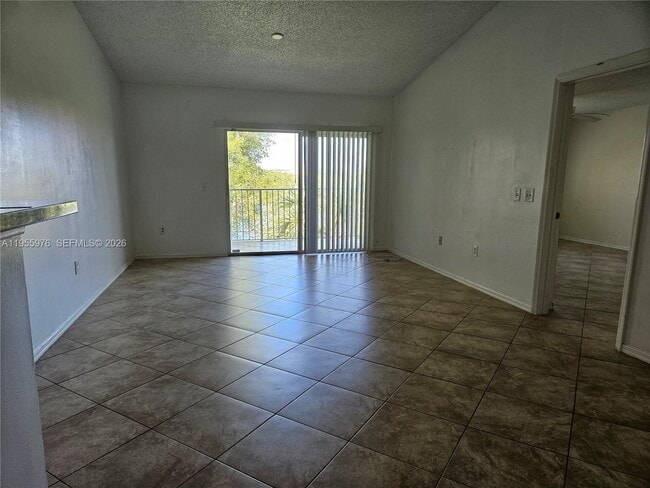 Building Photo - 5011 Wiles Rd