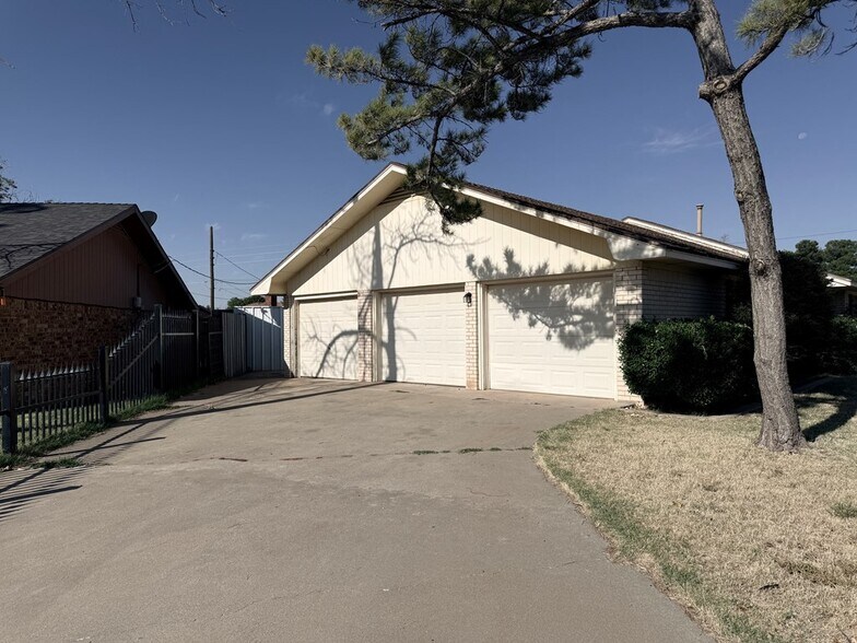 Building Photo - 4252 Candy Ln