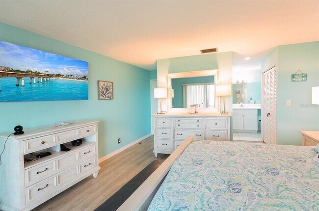 Building Photo - 1255 E Peppertree Dr