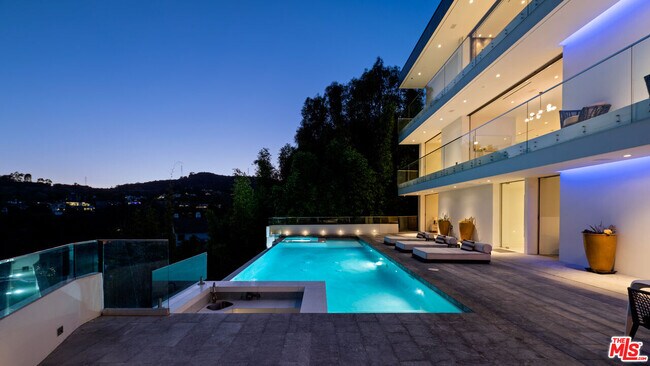 Building Photo - 7080 Mulholland Dr