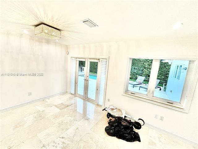 Building Photo - 616 Tiziano Ave
