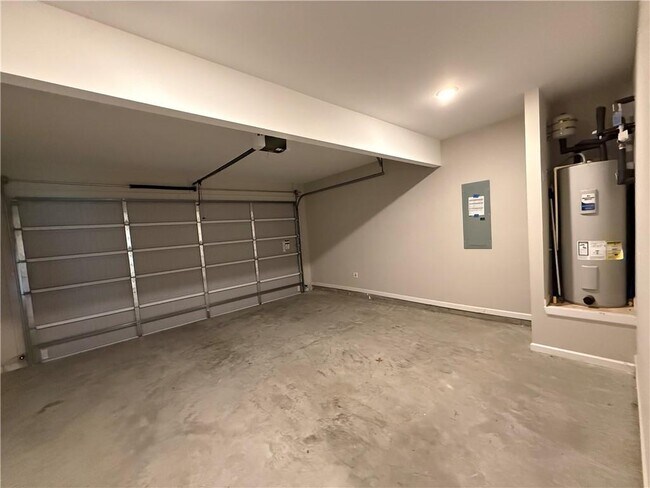 Building Photo - 228 Eva Wy