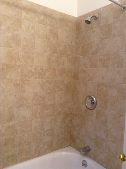 Building Photo - 3504 Vista Ave