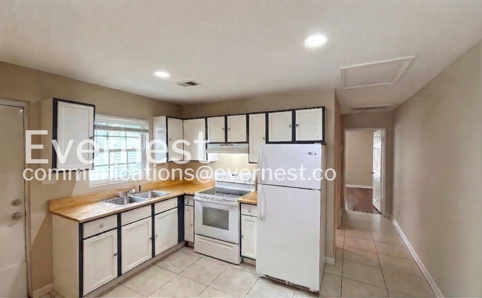 Building Photo - 1525 Kirby Ave