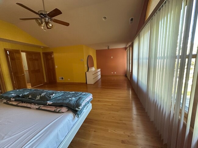 Building Photo - 3929 Jarvis Ave