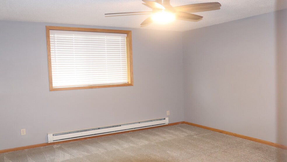2nd Bedroom - 6380 7th St NE