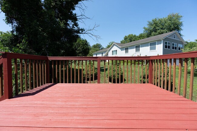 Building Photo - 2072 Sheaffer Rd