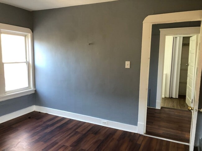 Building Photo - 5 BED 2 BATH SINGLE FAMILY HOME IN DETROIT-SHOREWAY NEIGHBORHOOD!