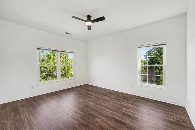 Building Photo - 961 Mistflower Ln