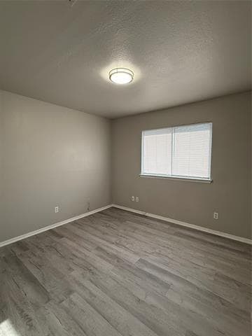 Building Photo - 1435 N Bluegrove Rd