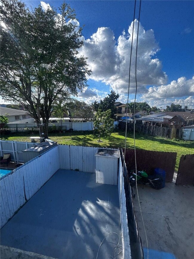 Building Photo - 3820 W 9th Way