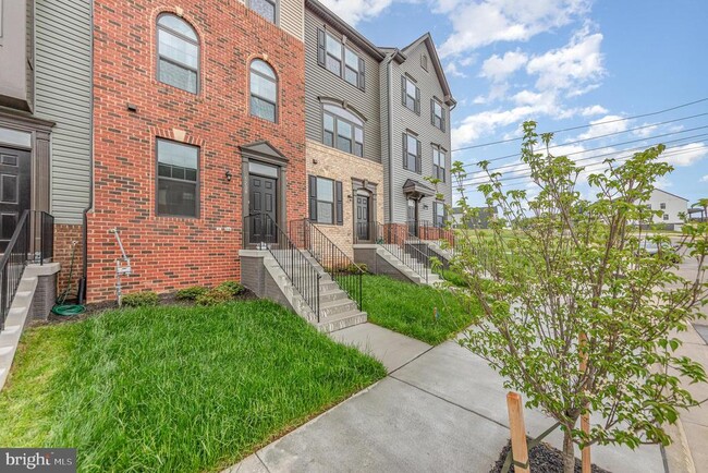 Building Photo - 1210 Rampart Dr
