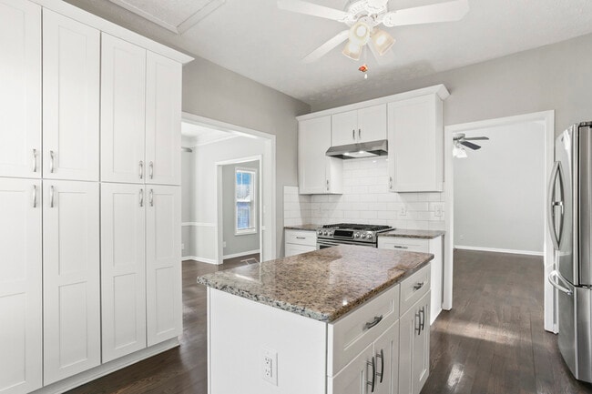 Building Photo - 4019 Brantley Dr