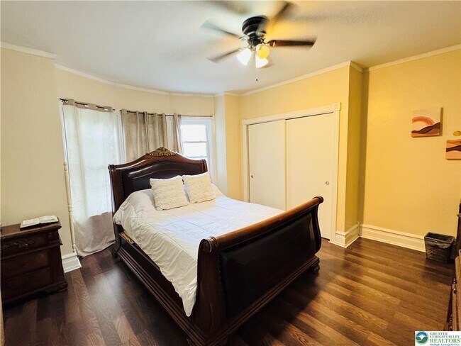 Building Photo - 1523 W Chew St