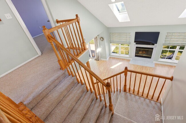 Building Photo - 50 Glen Oaks Ct