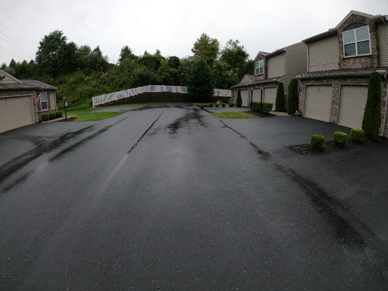 Building Photo - 2390 Mill Rd