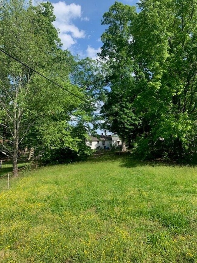 Building Photo - Renovated 2 Bedroom 1 Bath Single Family Home