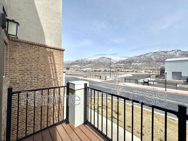 Building Photo - 18 N 1100 W
