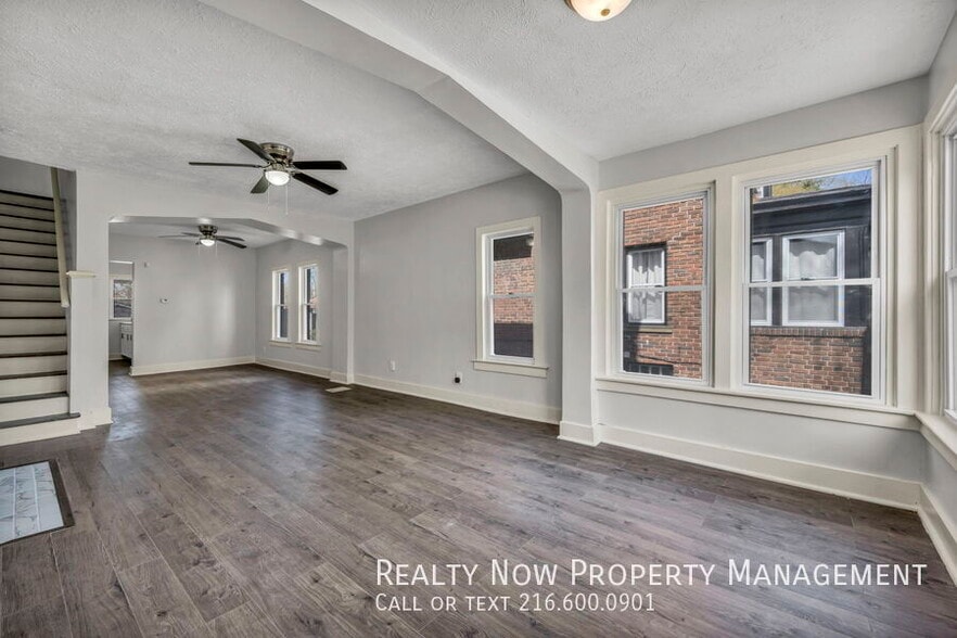 Building Photo - 3241 Sycamore Rd