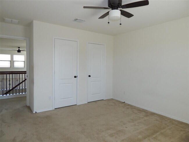 Building Photo - 358 Alamosa Dr
