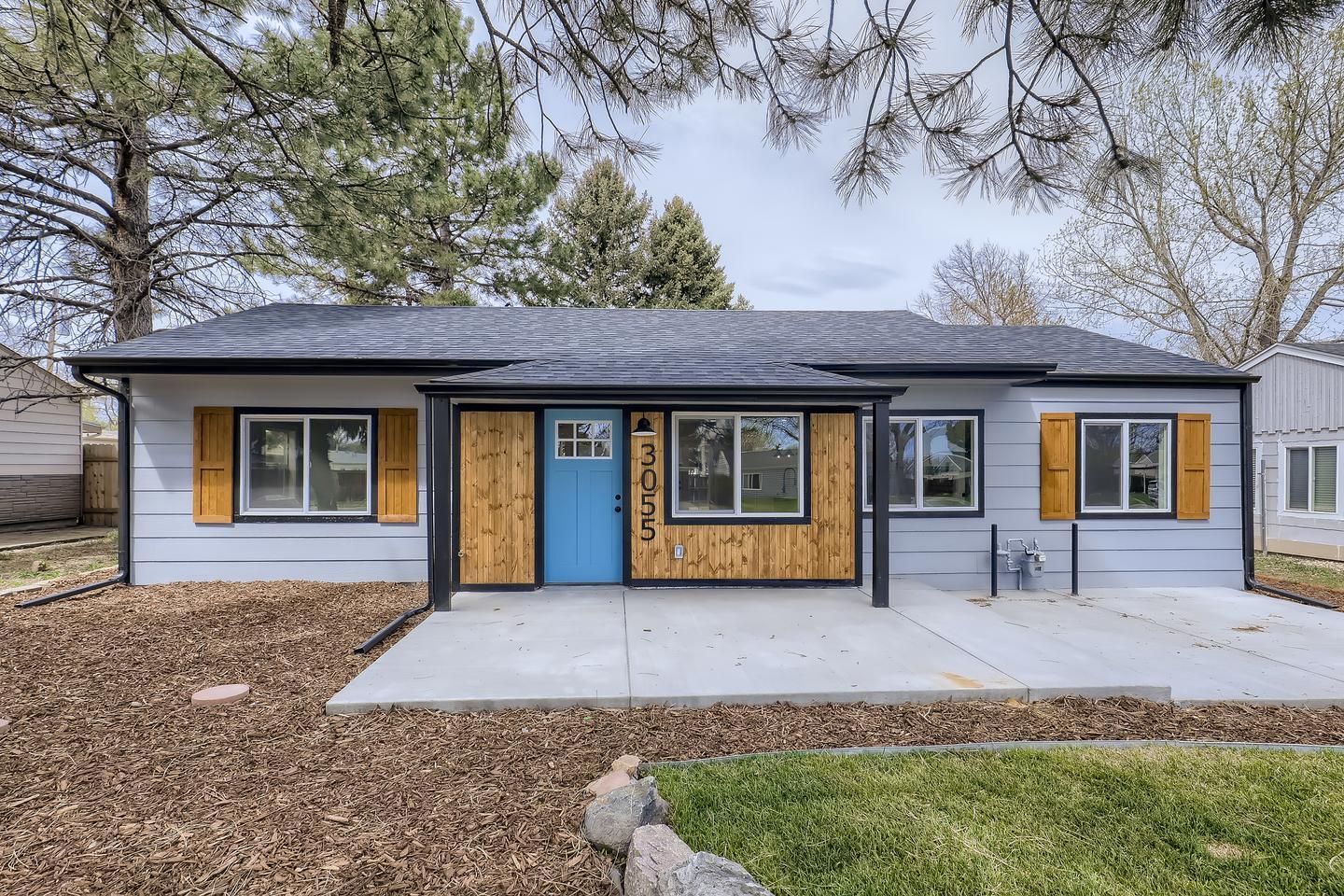 Building Photo - Light & bright University Hills home with ...