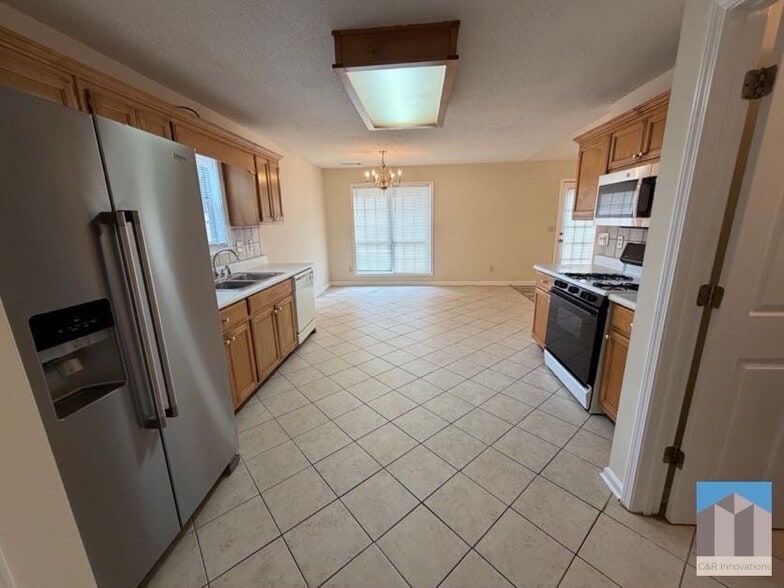 Building Photo - 414 Saddle Shoal Trl