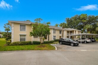 Building Photo - Berkshire Lakes, 2nd Floor, Corner Unit for Annual Lease