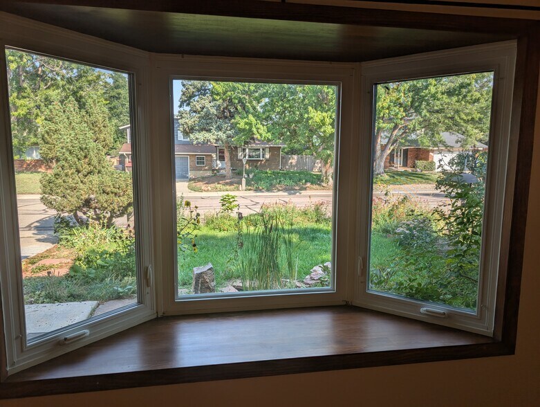 bay window - 28 James Circle