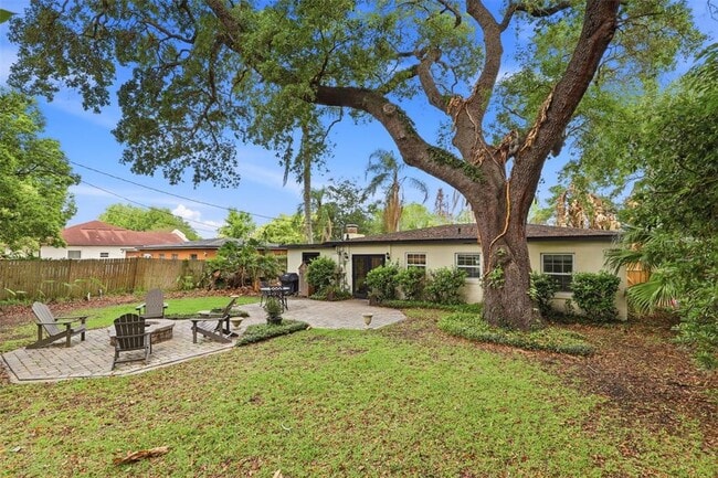 Building Photo - 2518 Weber St