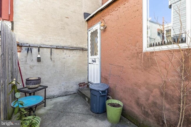 Building Photo - 2228 Taggert St