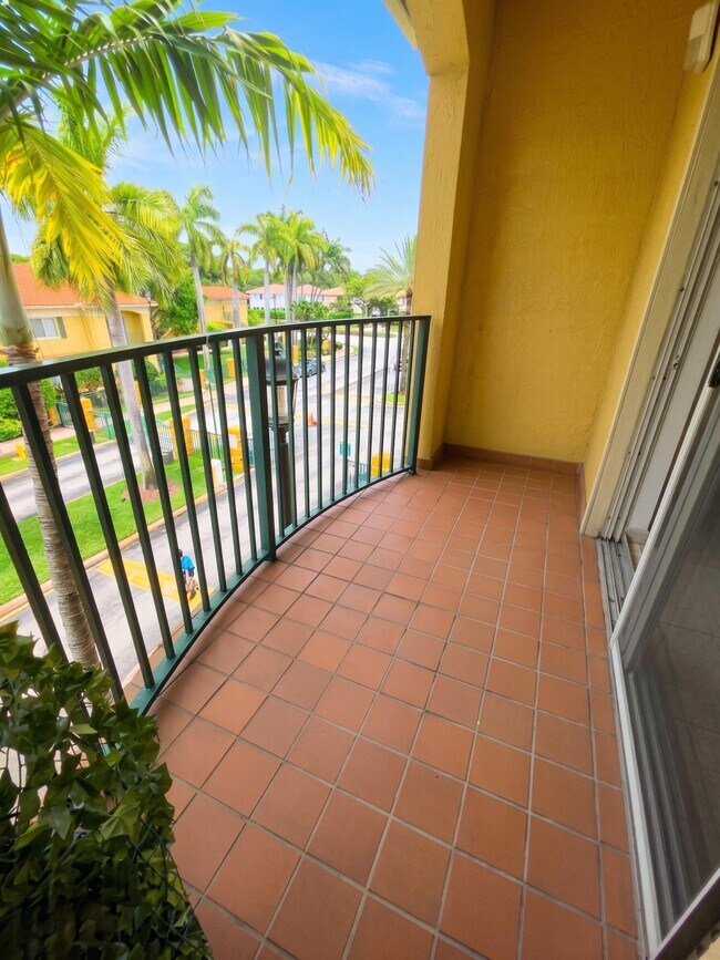 Building Photo - 7240 NW 114th Ave